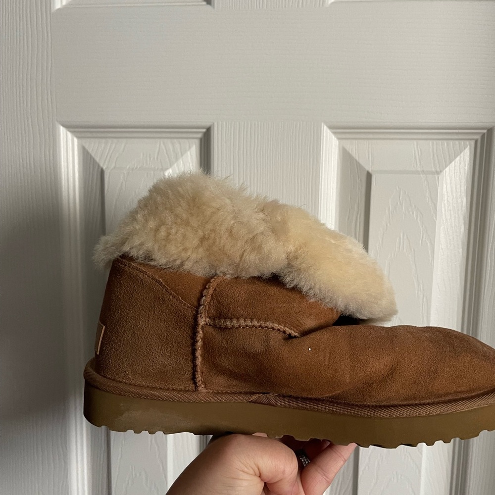 Ugh boots size 9